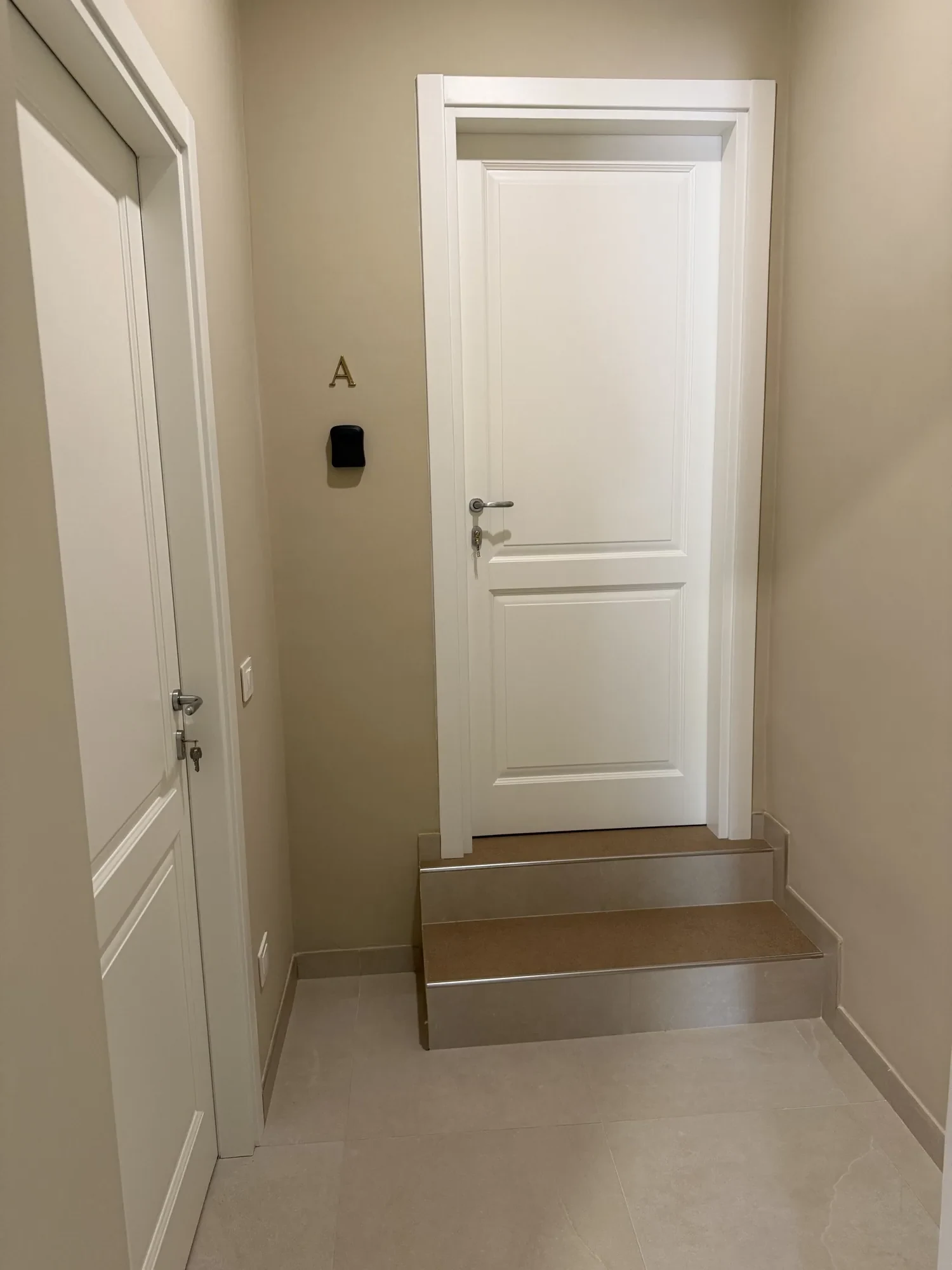Camera A — particolare arredo